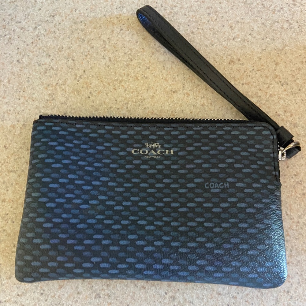NWOT Coach F35869 small Leather Wristlet